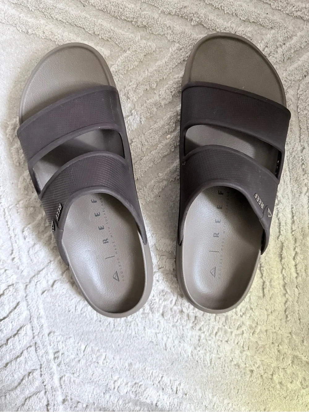 Brown Reef Men’s Sandals size 9